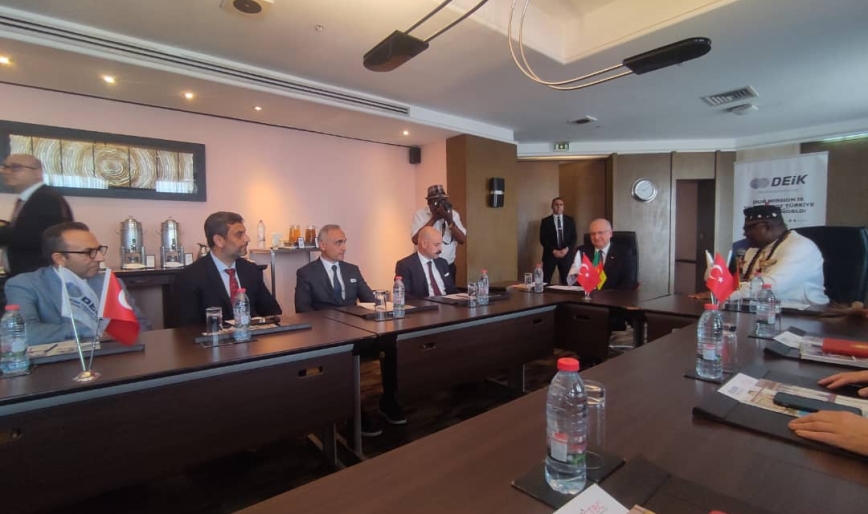 En tant que Tona Exim Cameroon Sa, nous avons participé à la réunion de consultation organisée entre CTBC et Deik à Yaoundé.